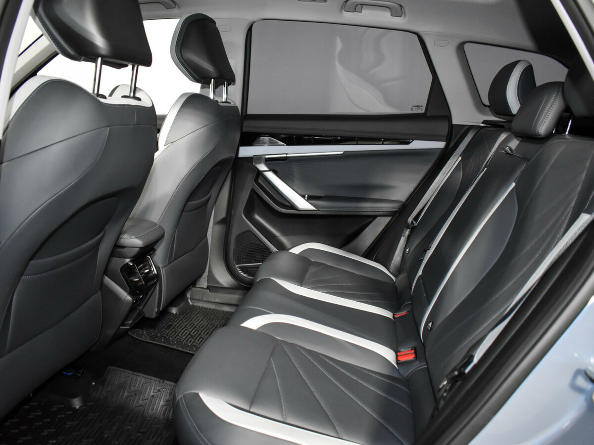 Geely Atlas 2024 года с пробегом. Фото: #10