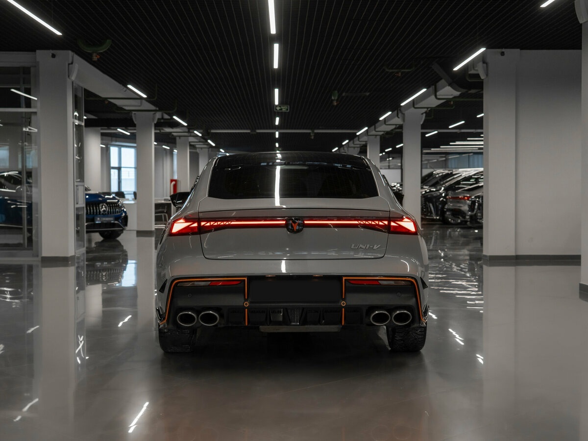 Changan UNI-V 2023 года с пробегом. Фото: #5