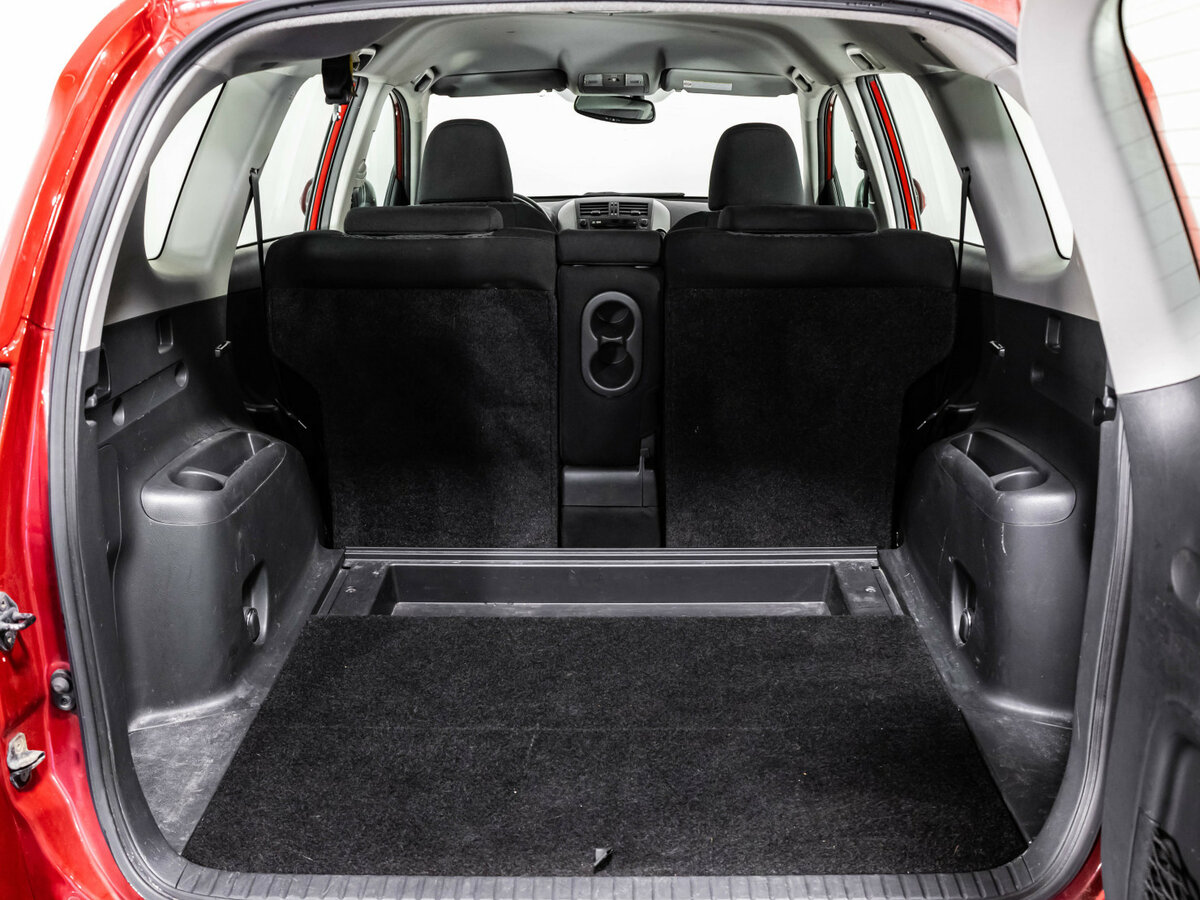 Toyota RAV4 2010 года с пробегом. Фото: #16