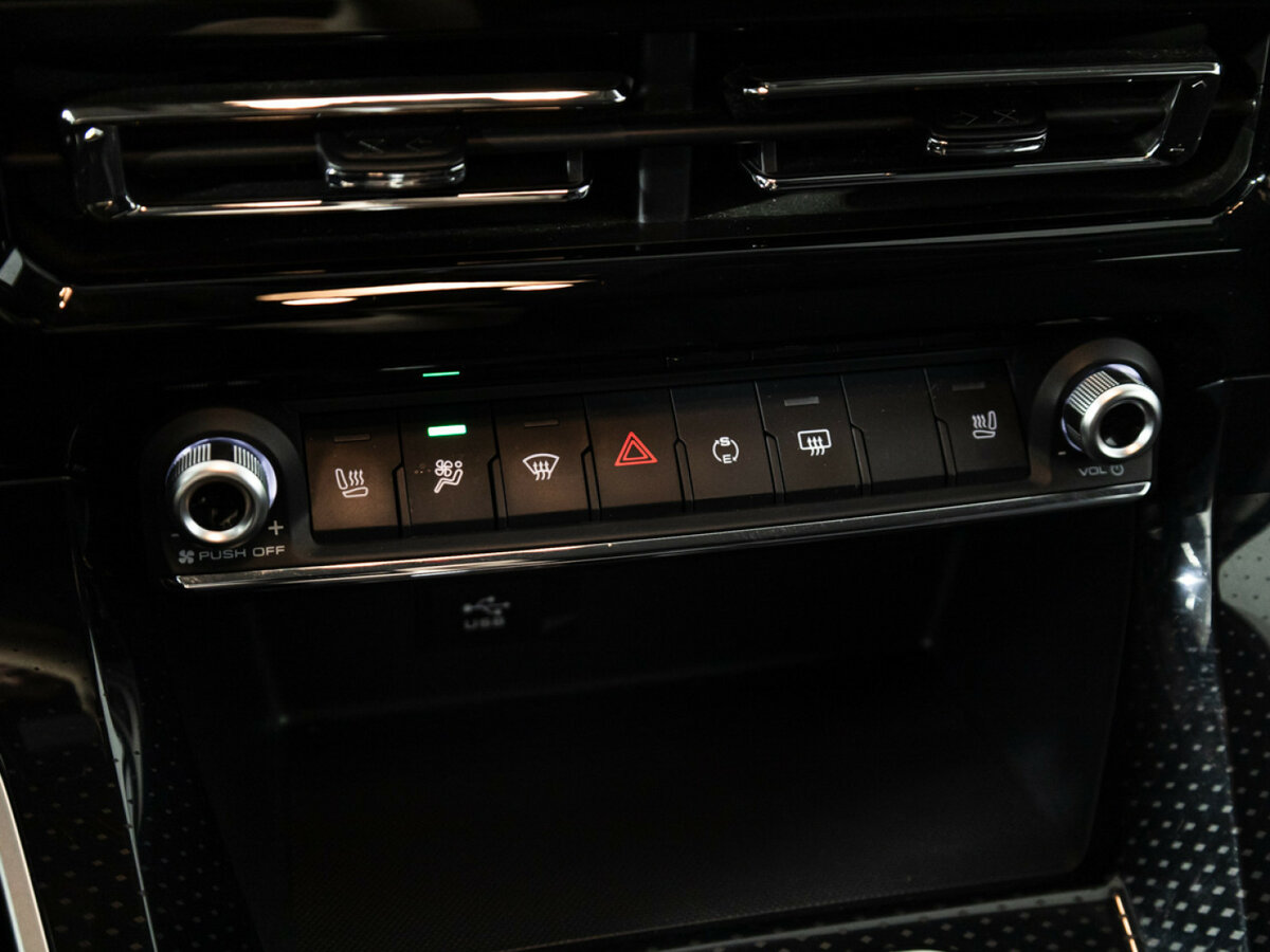 Haval M6 2024 года с пробегом. Фото: #15