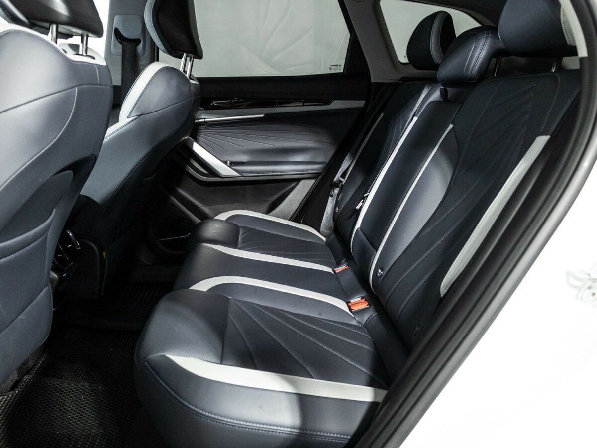 Geely Atlas 2023 года с пробегом. Фото: #7