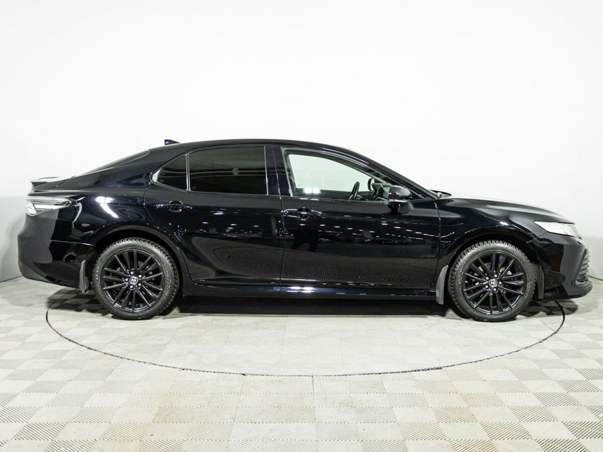 Toyota Camry 2022 года с пробегом. Фото: #3