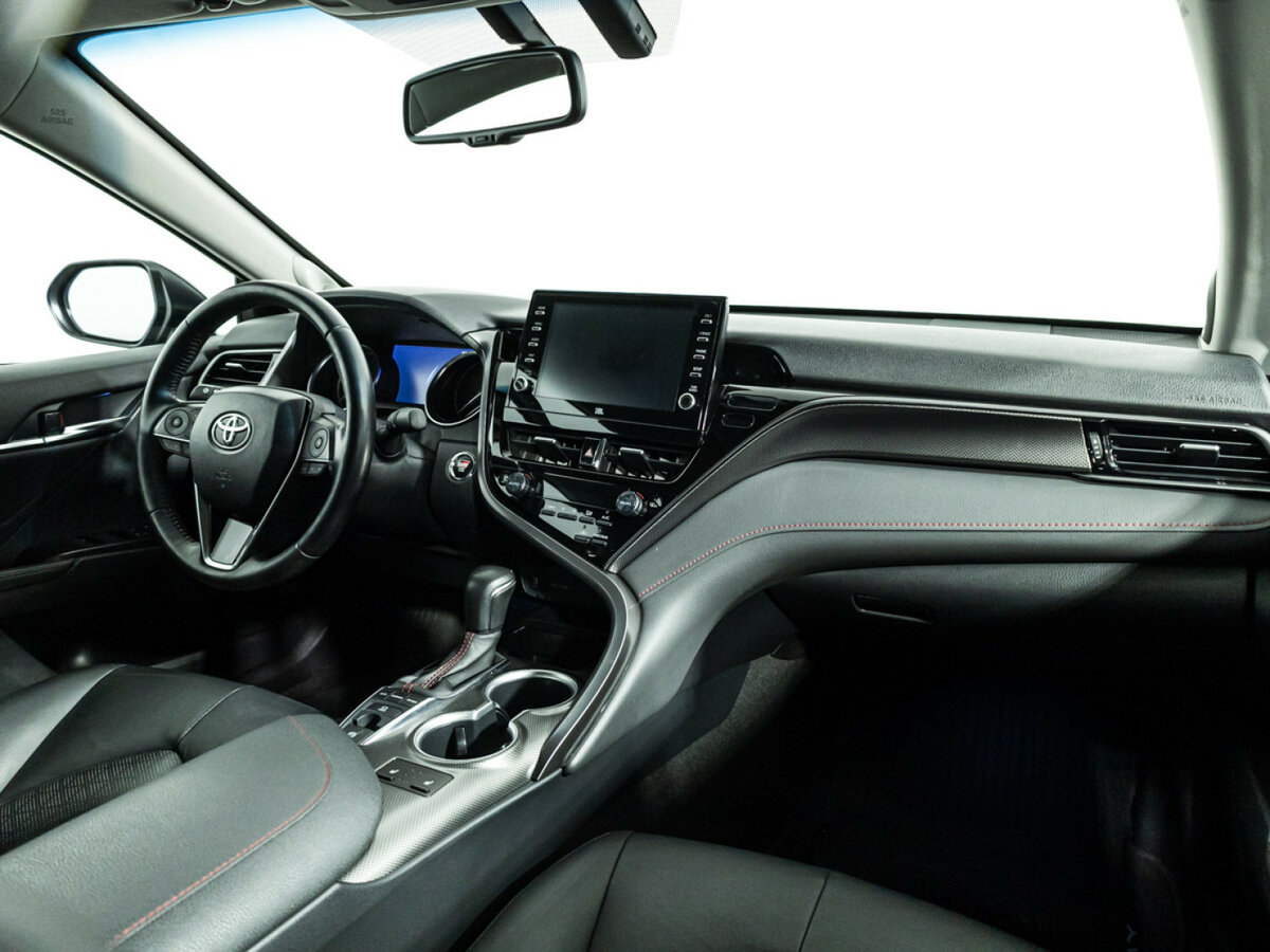 Toyota Camry 2022 года с пробегом. Фото: #8