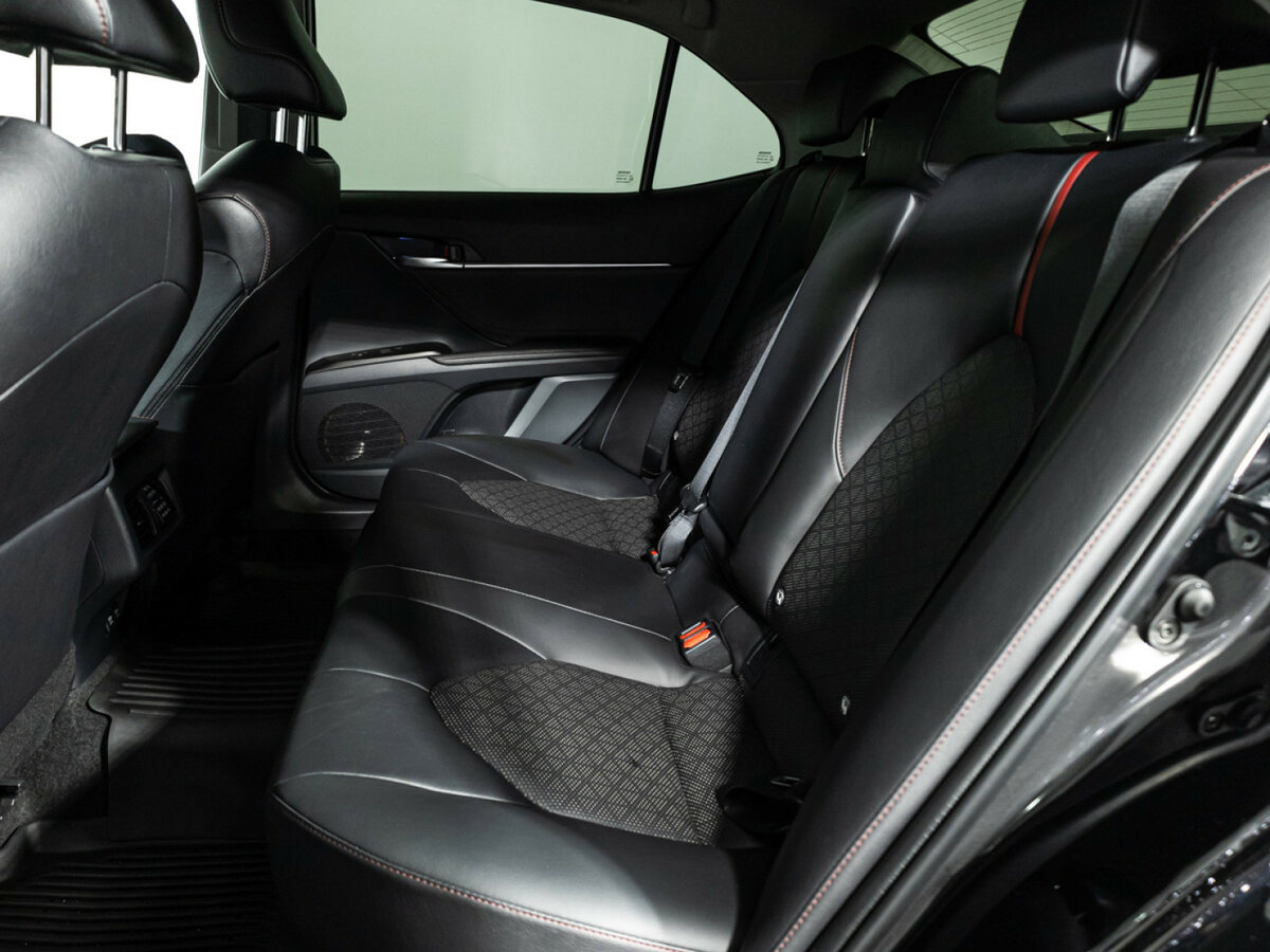 Toyota Camry 2022 года с пробегом. Фото: #9