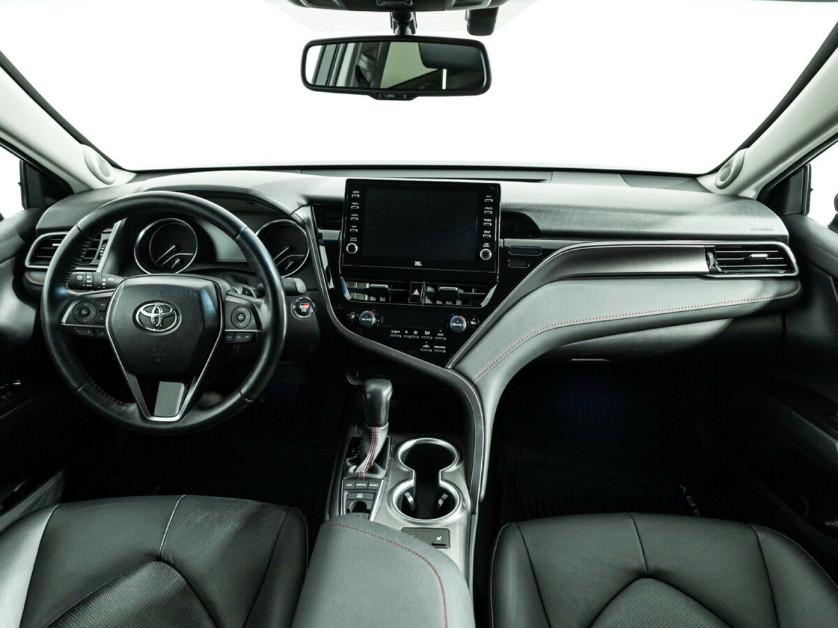 Toyota Camry 2022 года с пробегом. Фото: #12