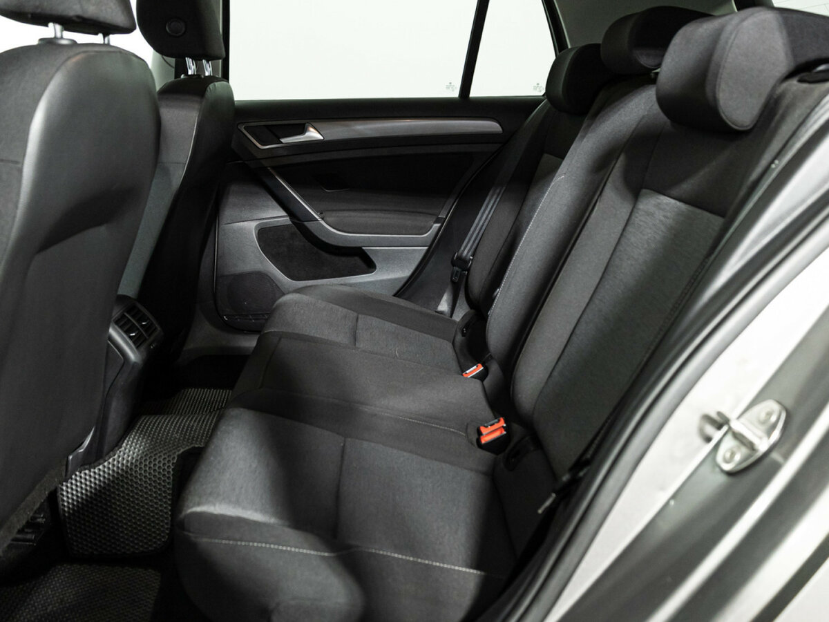 Volkswagen Golf 2013 года с пробегом. Фото: #9