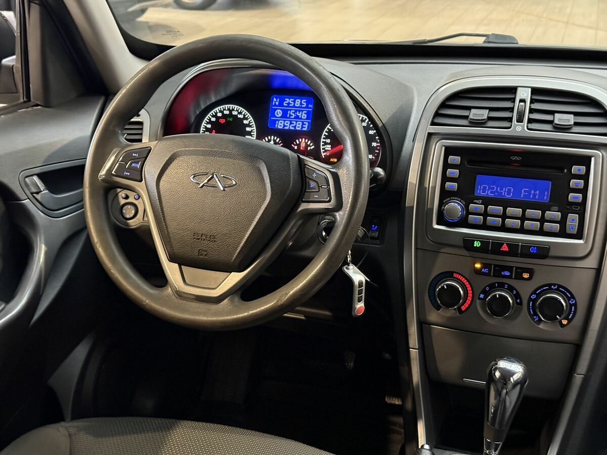 Chery Tiggo (T11) 2015 года с пробегом. Фото: #9