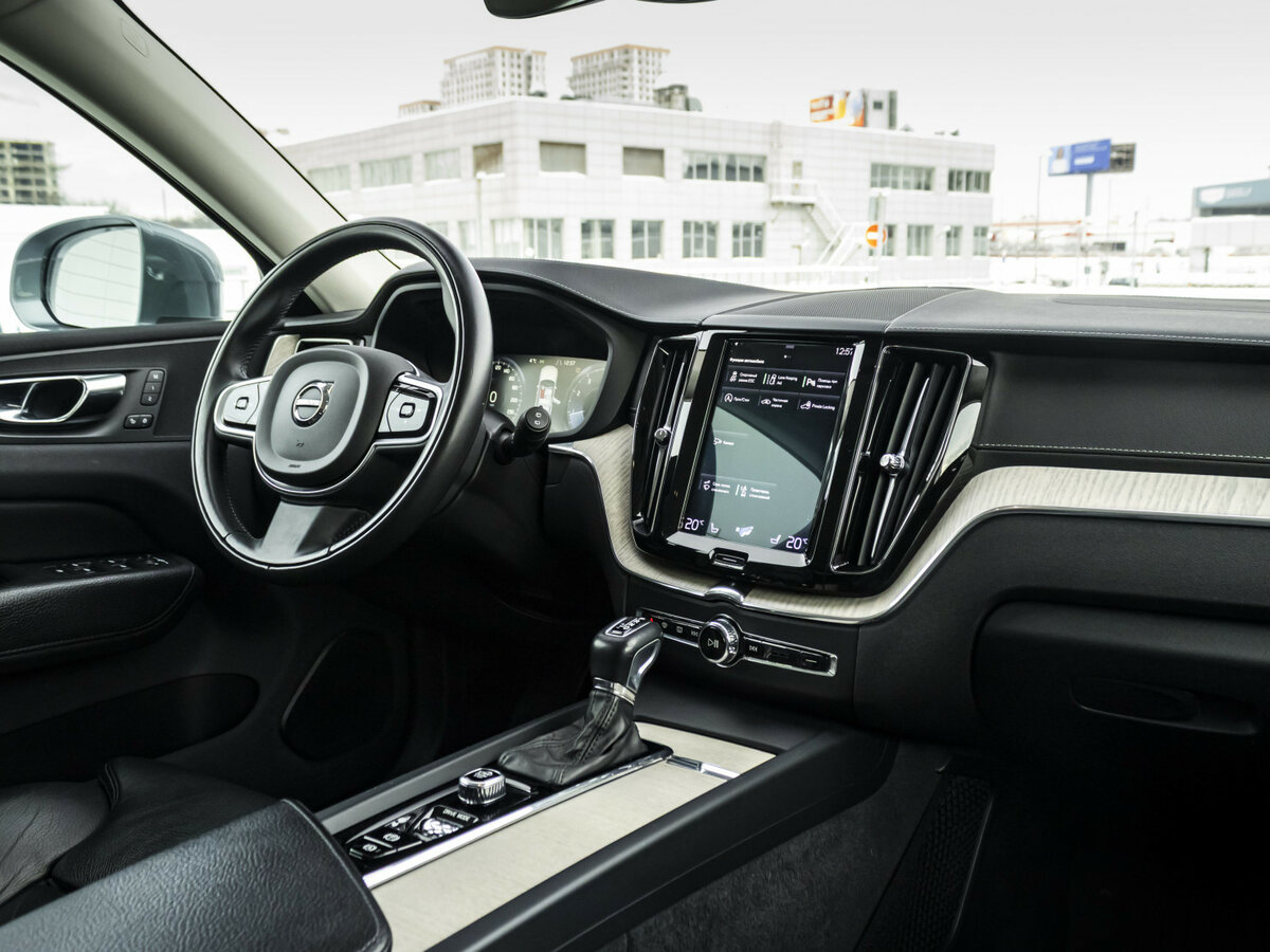 Volvo XC60 2019 года с пробегом. Фото: #10