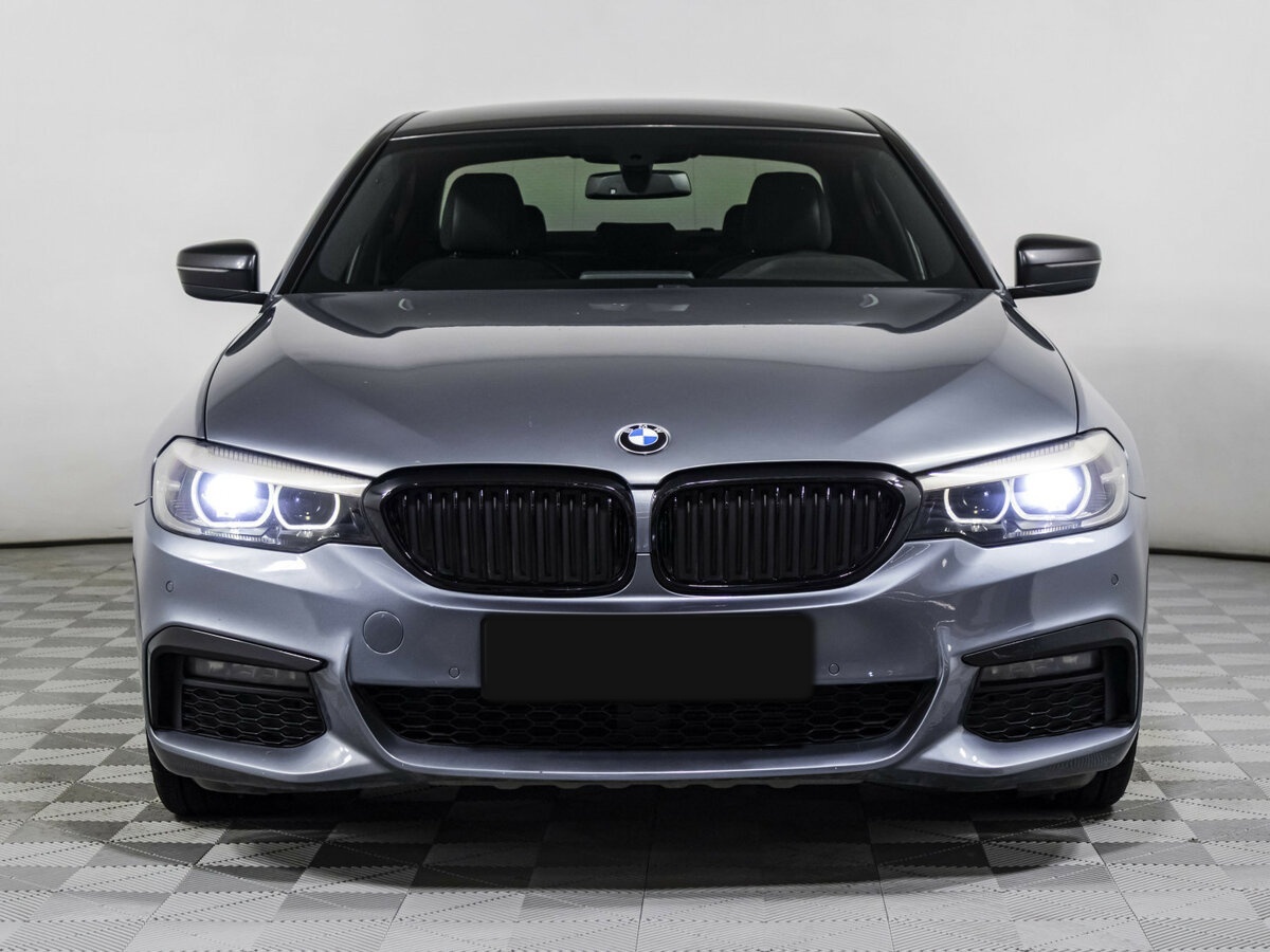 BMW 5 серии 2019 года с пробегом. Фото: #1