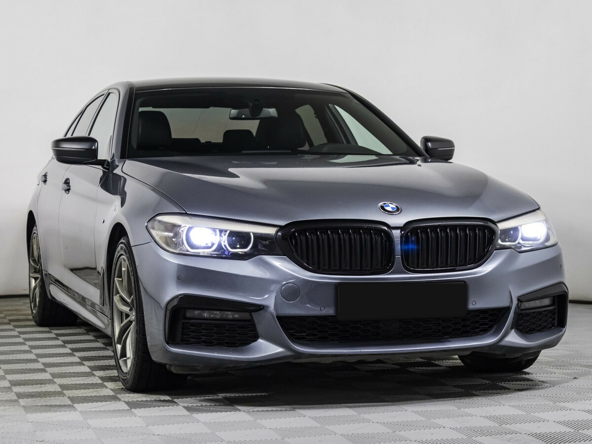 BMW 5 серии 2019 года с пробегом. Фото: #2