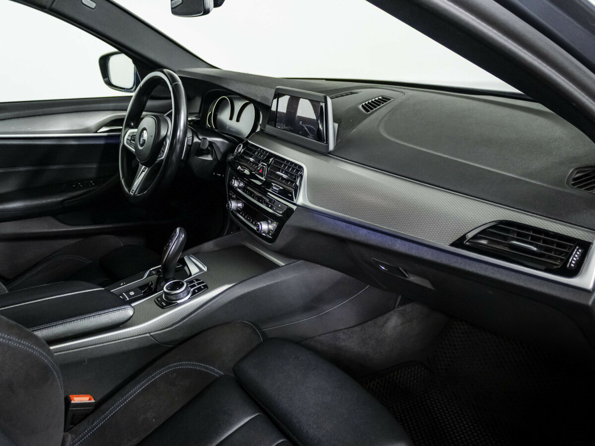 BMW 5 серии 2019 года с пробегом. Фото: #6