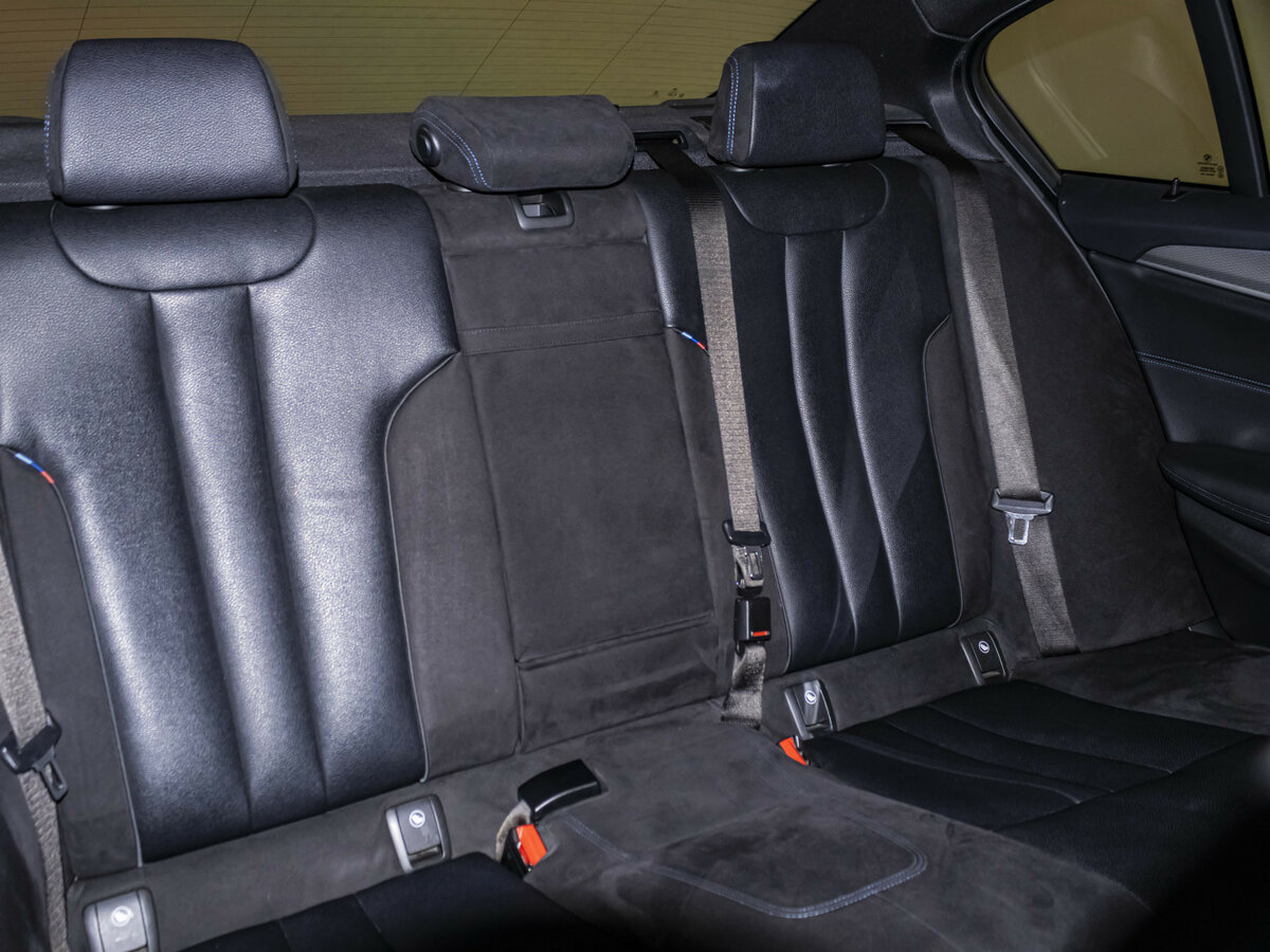 BMW 5 серии 2019 года с пробегом. Фото: #12