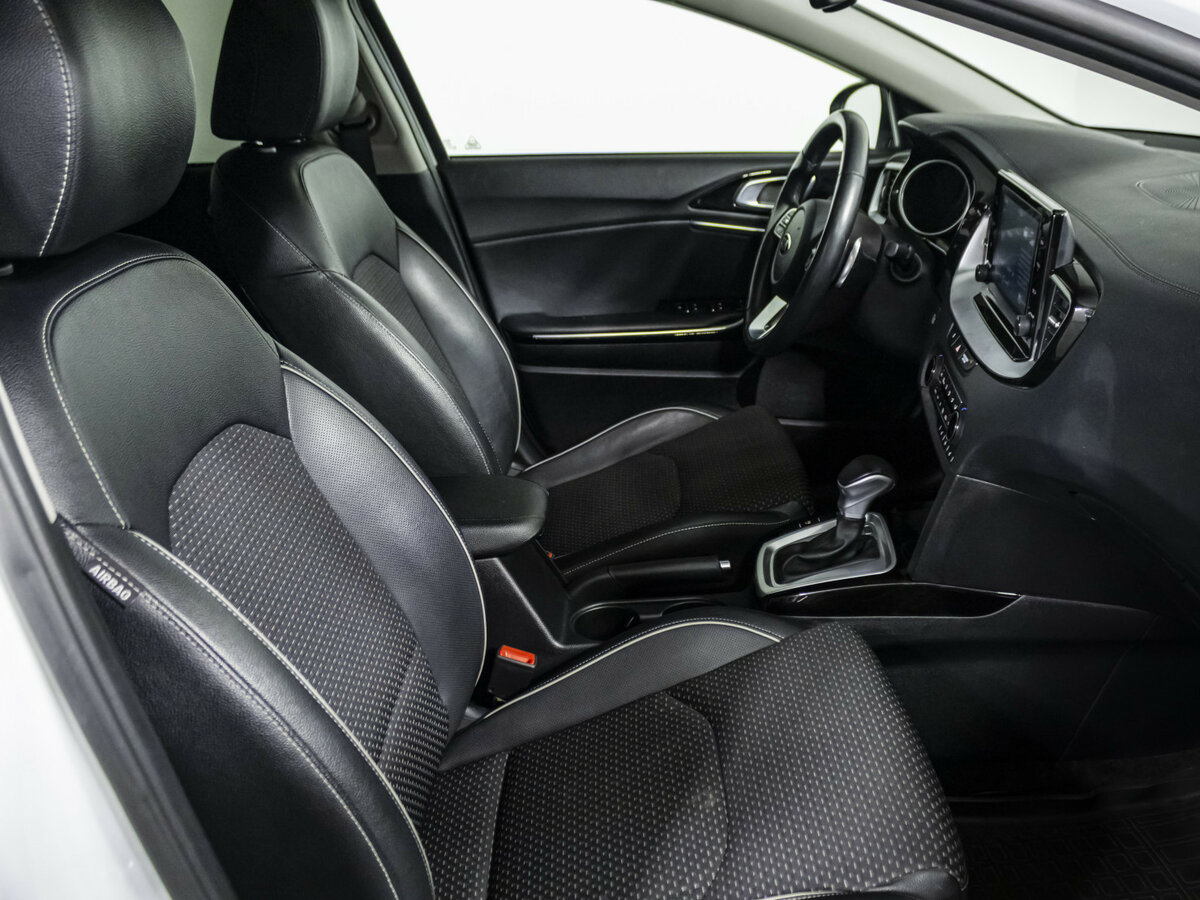 Kia Ceed 2021 года с пробегом. Фото: #7