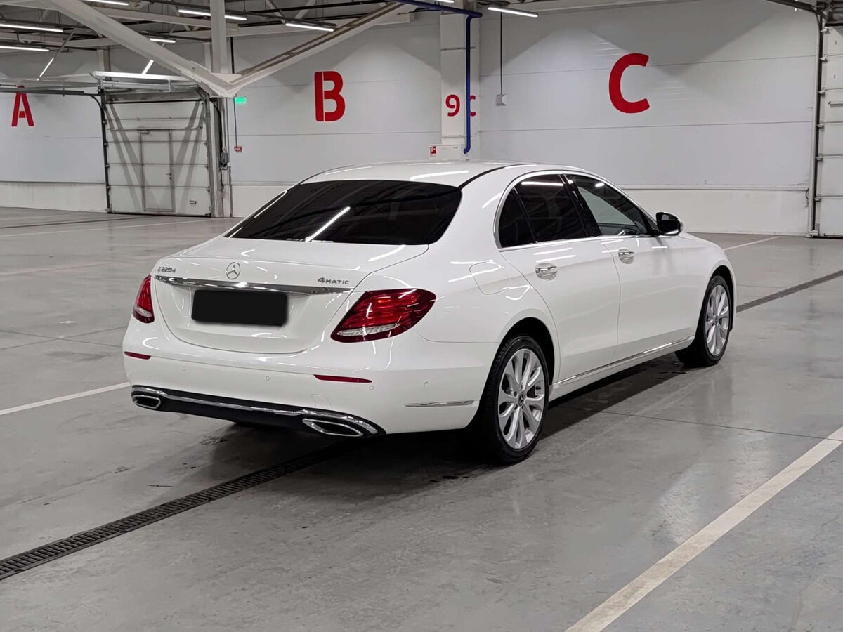 Mercedes-Benz E-Класс 2020 года с пробегом. Фото: #4