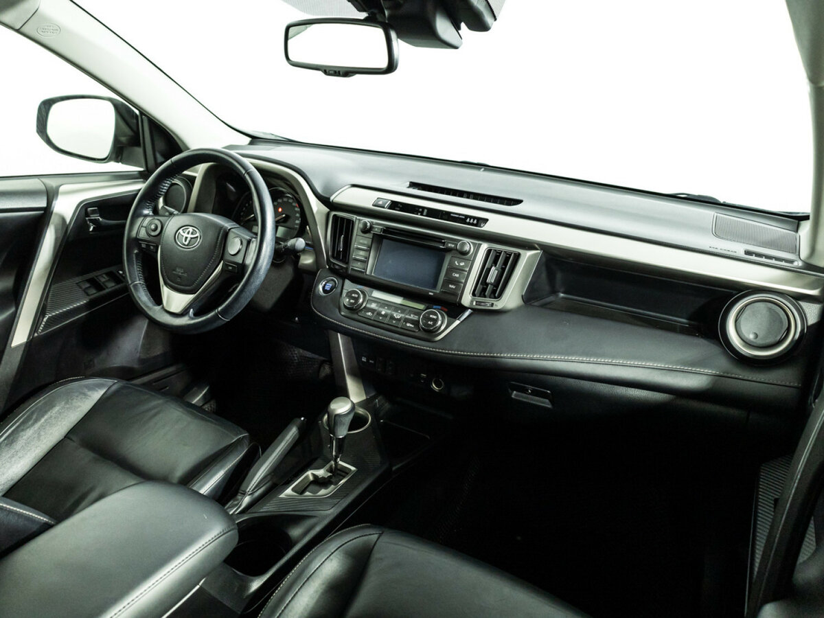 Б/У Тойота Рав4 2014 года. Фото: #8