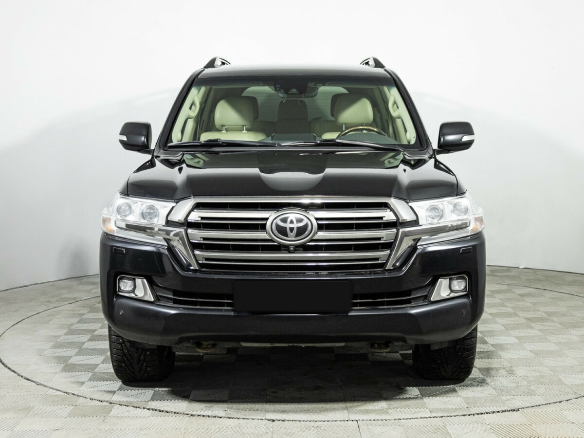 Toyota Land Cruiser 2015 года с пробегом. Фото: #1