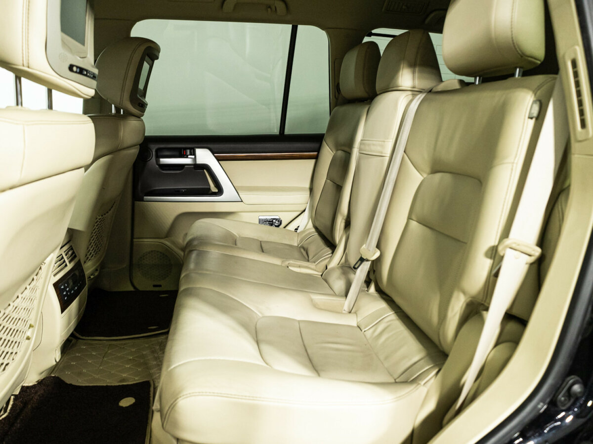 Toyota Land Cruiser 2015 года с пробегом. Фото: #7