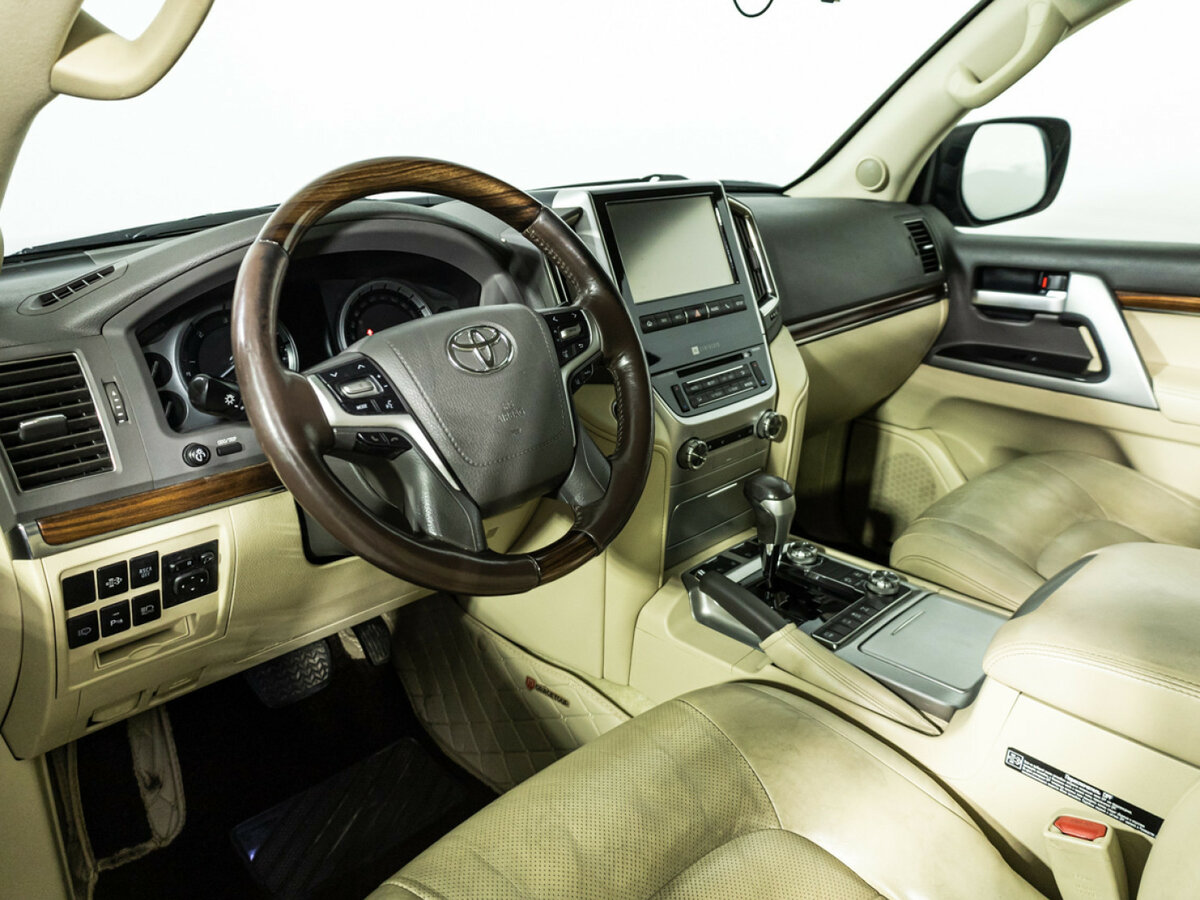 Toyota Land Cruiser 2015 года с пробегом. Фото: #8