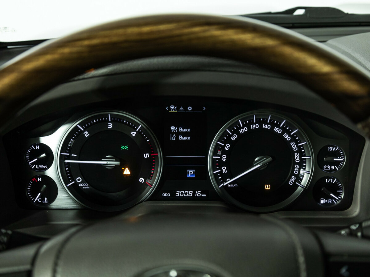 Toyota Land Cruiser 2015 года с пробегом. Фото: #9