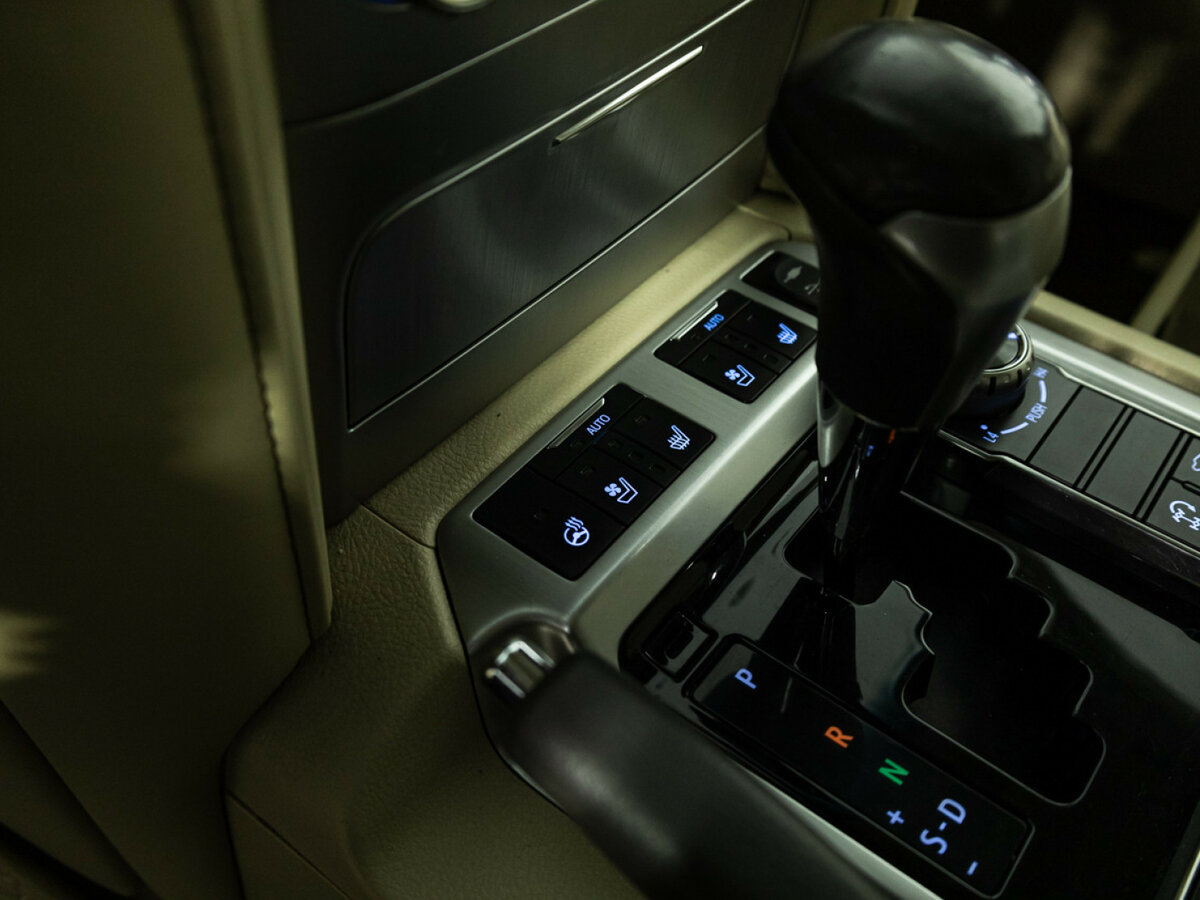 Toyota Land Cruiser 2015 года с пробегом. Фото: #18