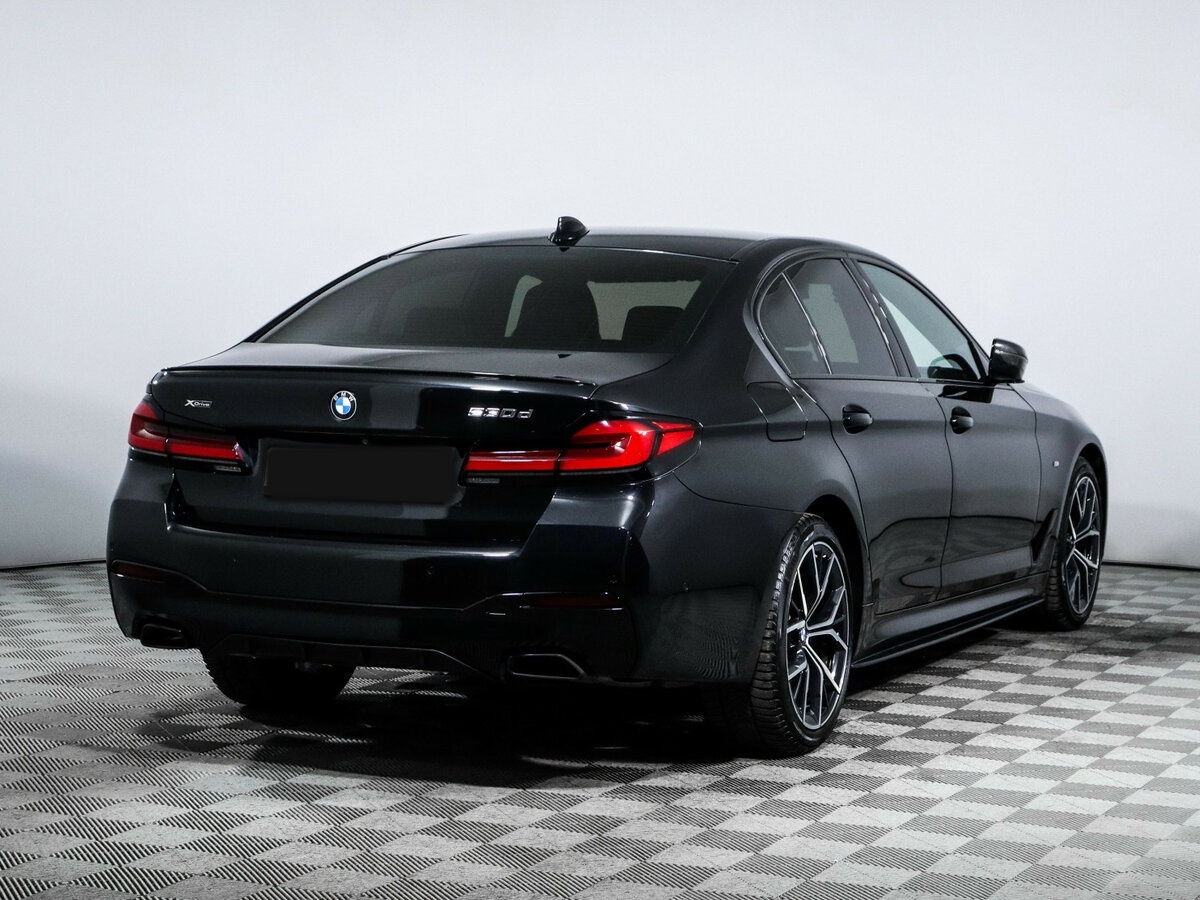 BMW 5 серии 2022 года с пробегом. Фото: #3