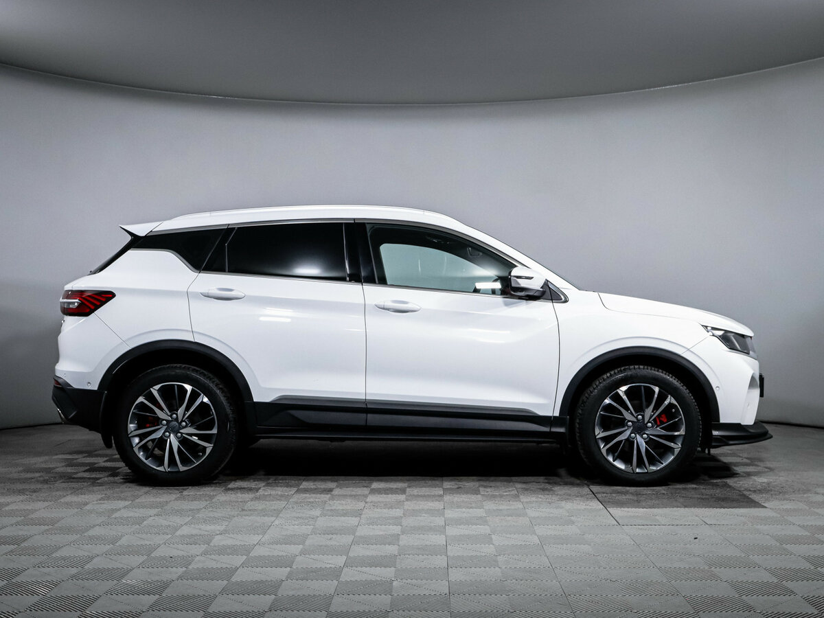 Geely Coolray 2023 года с пробегом. Фото: #3