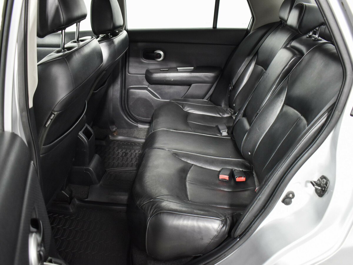 Nissan Tiida 2008 года с пробегом. Фото: #10