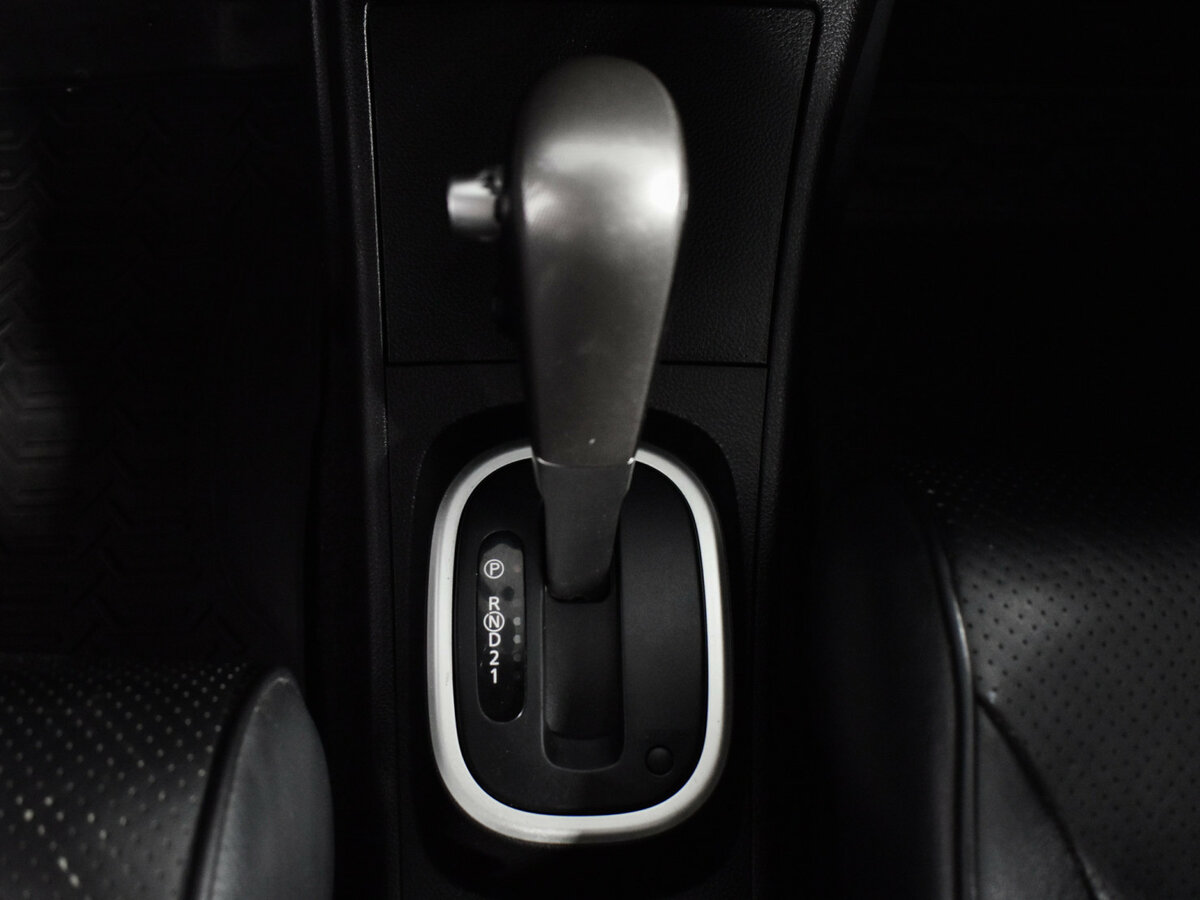 Nissan Tiida 2008 года с пробегом. Фото: #15