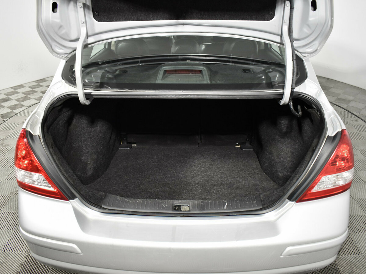 Nissan Tiida 2008 года с пробегом. Фото: #18