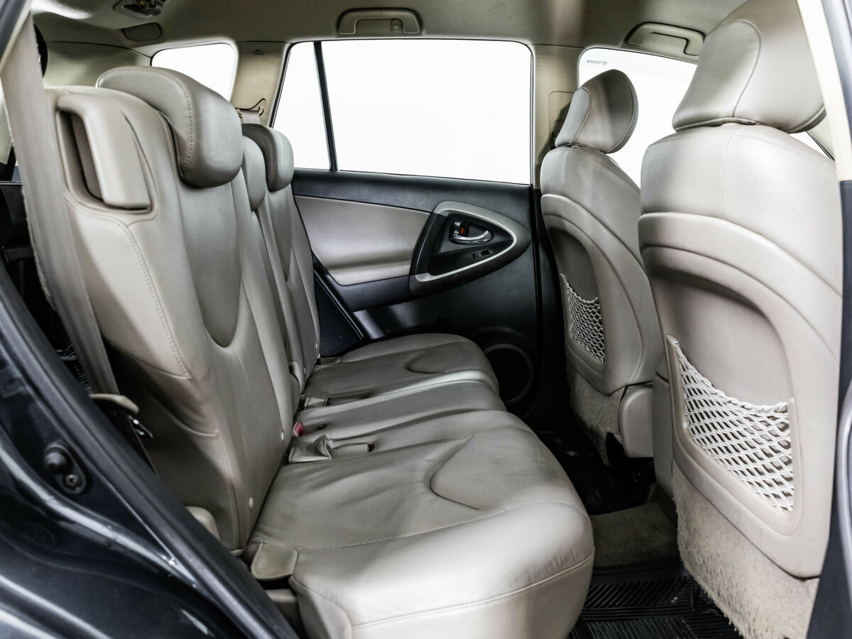 Toyota RAV4 2006 года с пробегом. Фото: #14