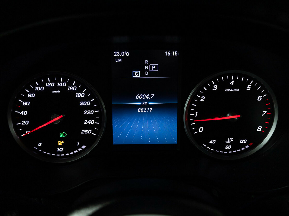 Mercedes-Benz GLC 2021 года с пробегом. Фото: #9