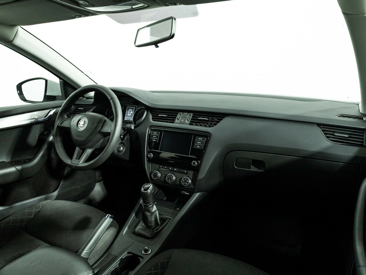 Skoda Octavia 2018 года с пробегом. Фото: #6