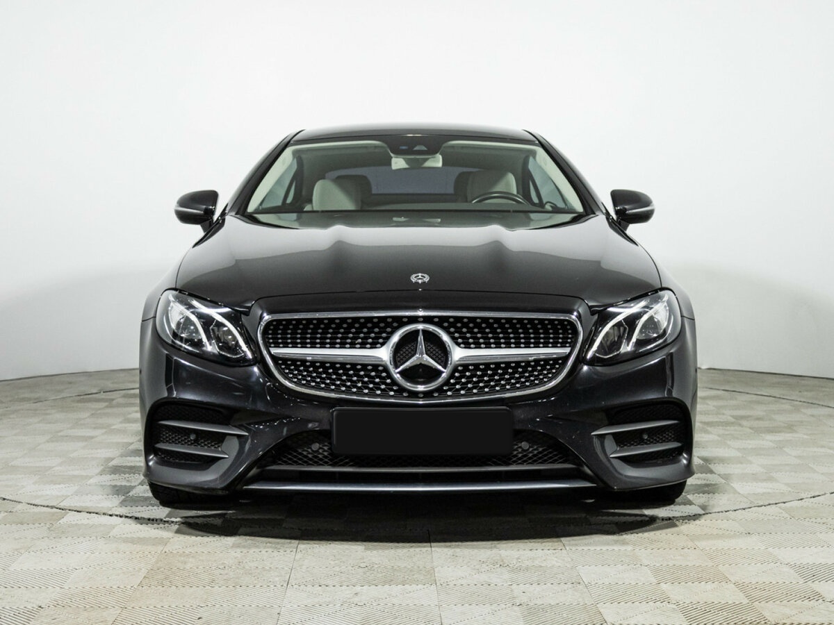 Mercedes-Benz E-Класс 2019 года с пробегом. Фото: #1