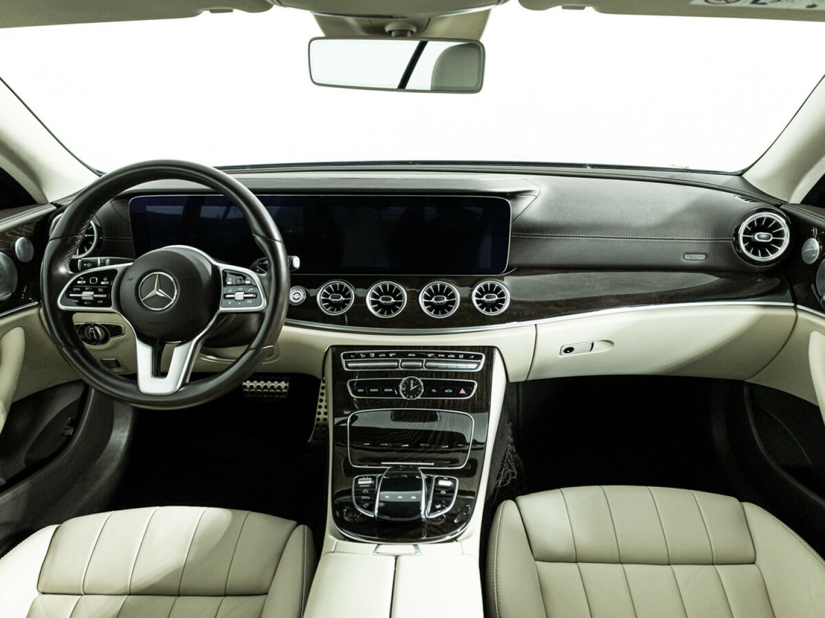Mercedes-Benz E-Класс 2019 года с пробегом. Фото: #12