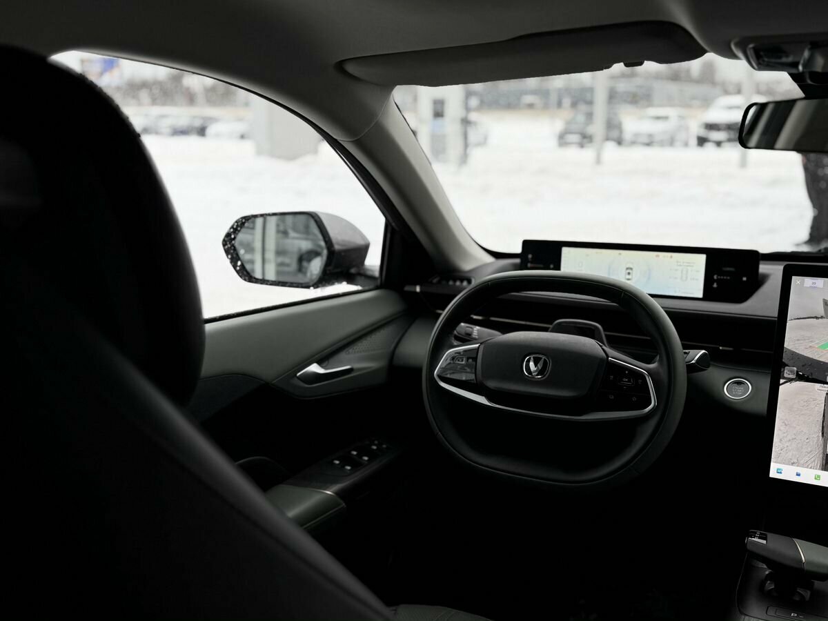 Changan Lamore 2023 года с пробегом. Фото: #18