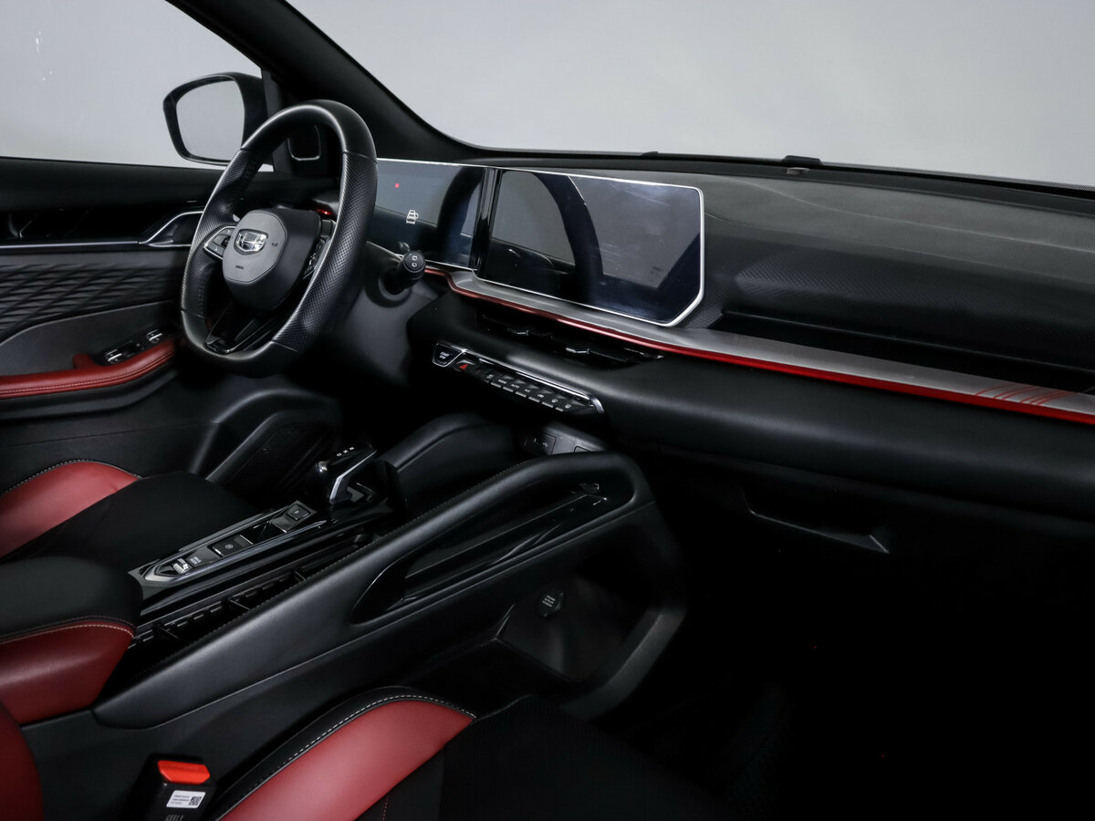 Geely Coolray 2024 года с пробегом. Фото: #6