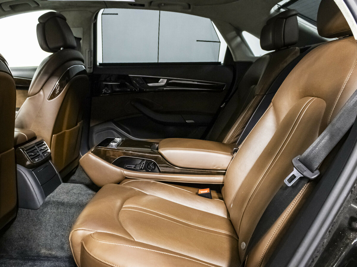 Audi A8 2014 года с пробегом. Фото: #7