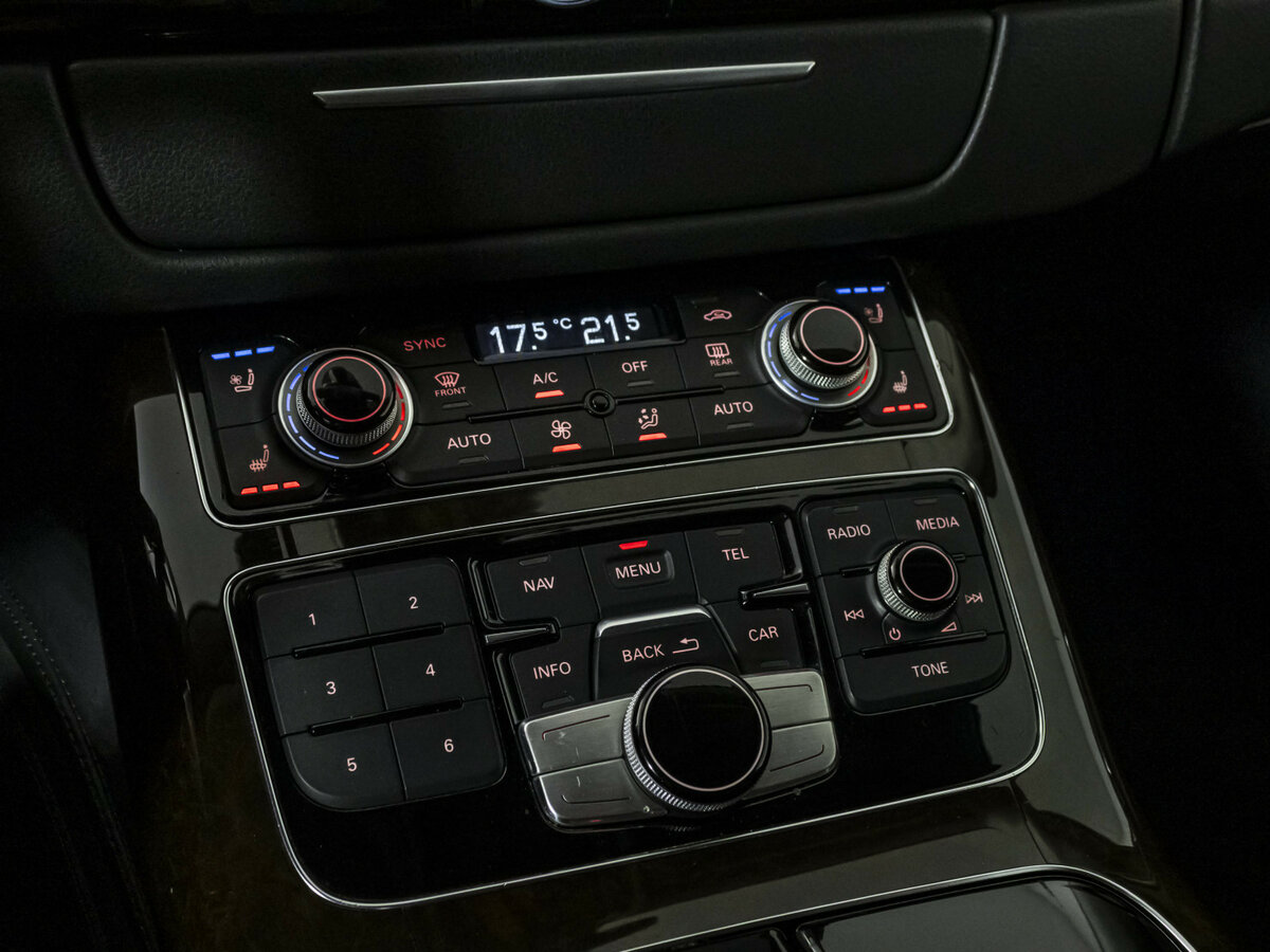 Audi A8 2014 года с пробегом. Фото: #13