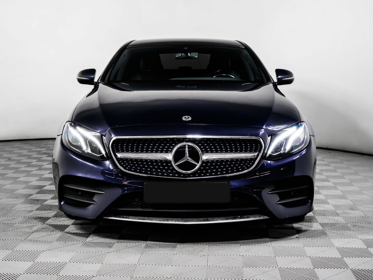 Mercedes-Benz E-Класс 2020 года с пробегом. Фото: #1