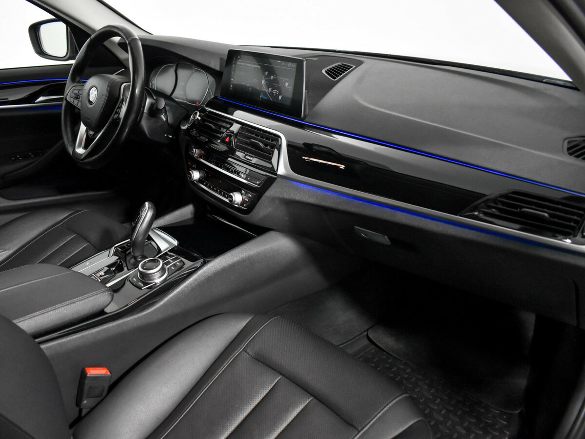 BMW 5 серии 2020 года с пробегом. Фото: #11