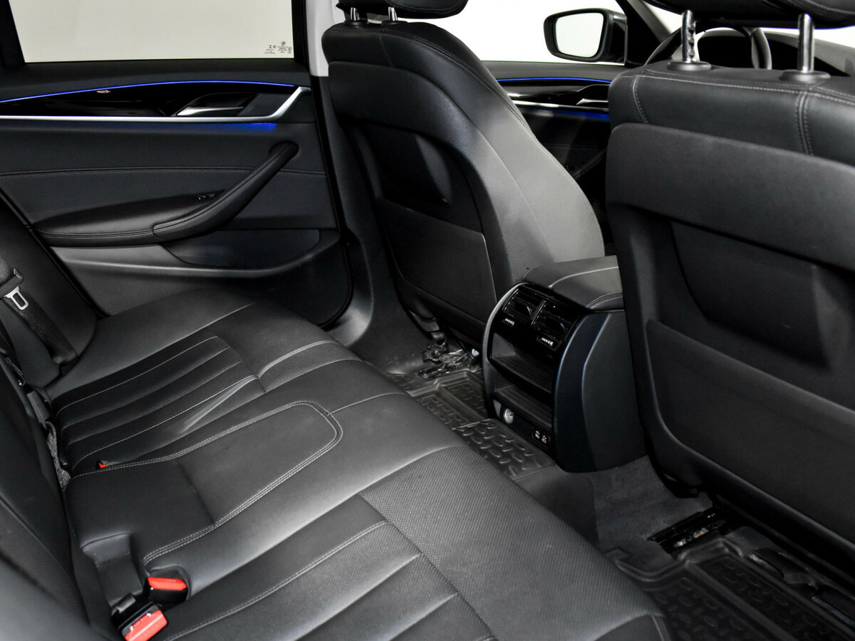 BMW 5 серии 2020 года с пробегом. Фото: #14