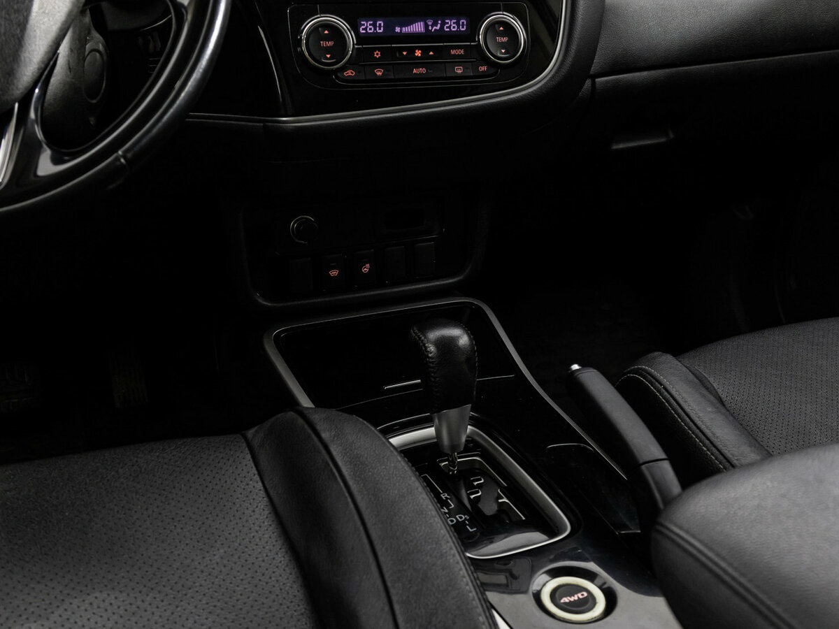 Mitsubishi Outlander 2017 года с пробегом. Фото: #9