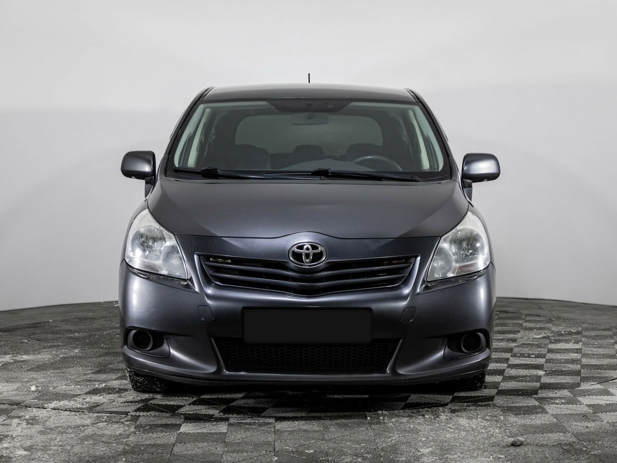 Toyota Verso 2011 года с пробегом. Фото: #1