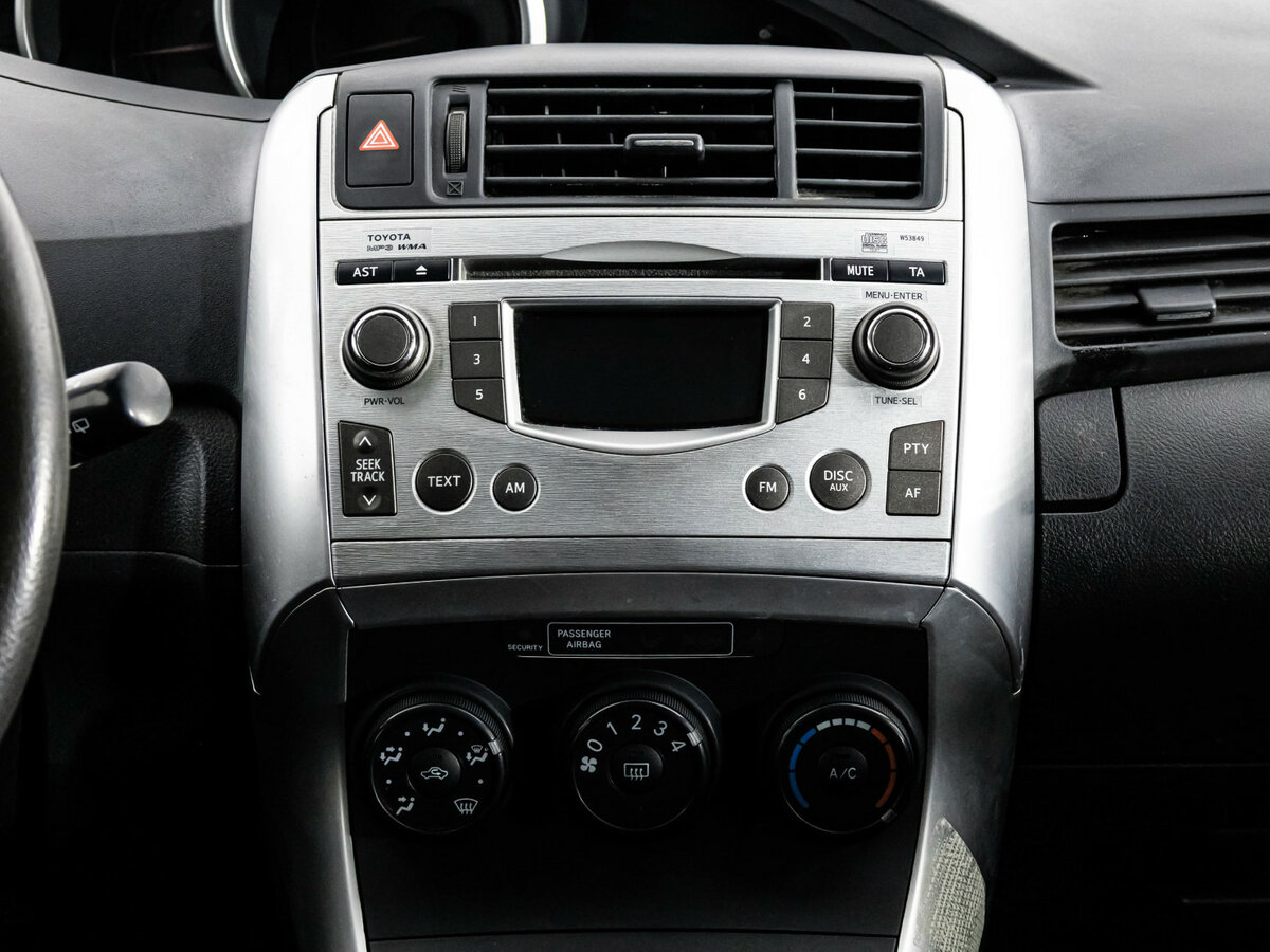 Toyota Verso 2011 года с пробегом. Фото: #9