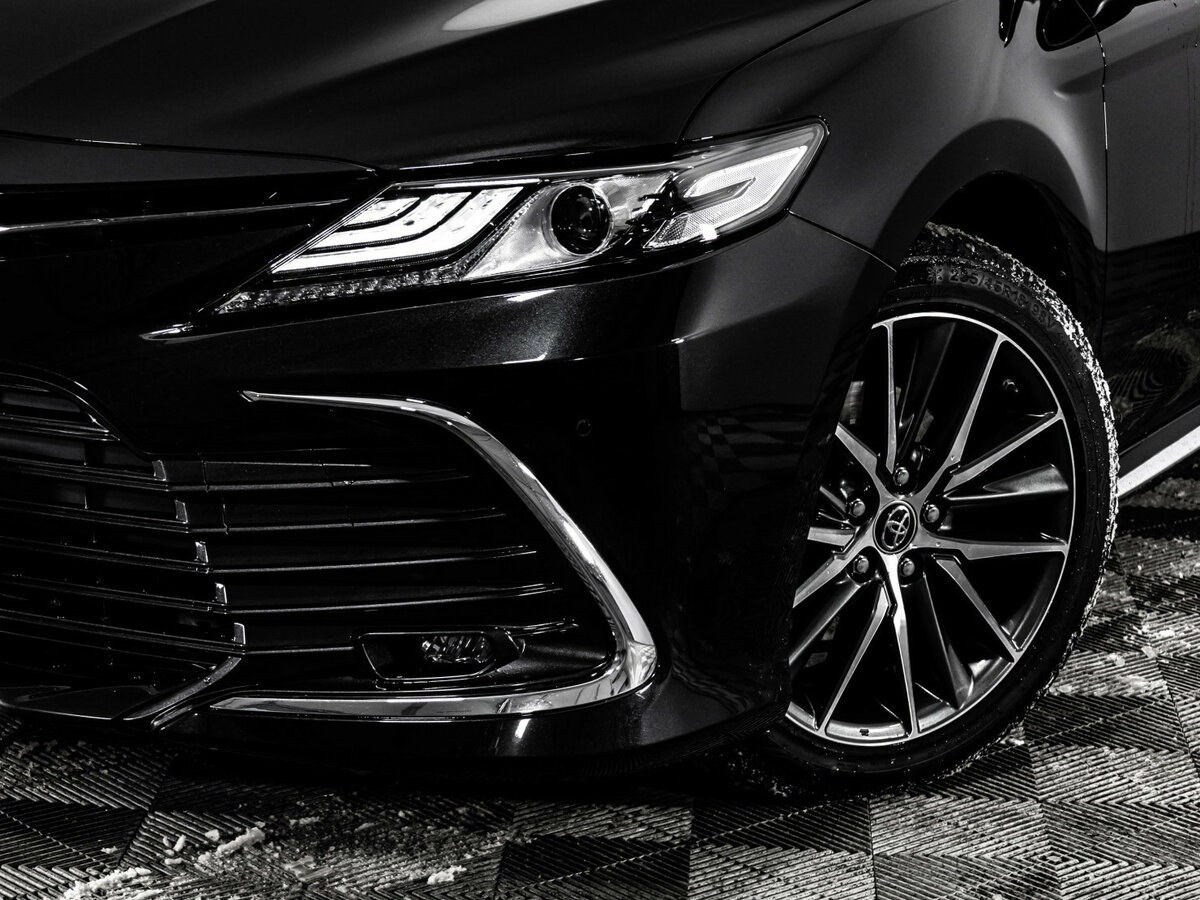 Toyota Camry 2023 года с пробегом. Фото: #1