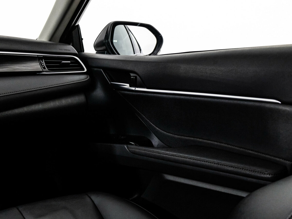 Toyota Camry 2023 года с пробегом. Фото: #14