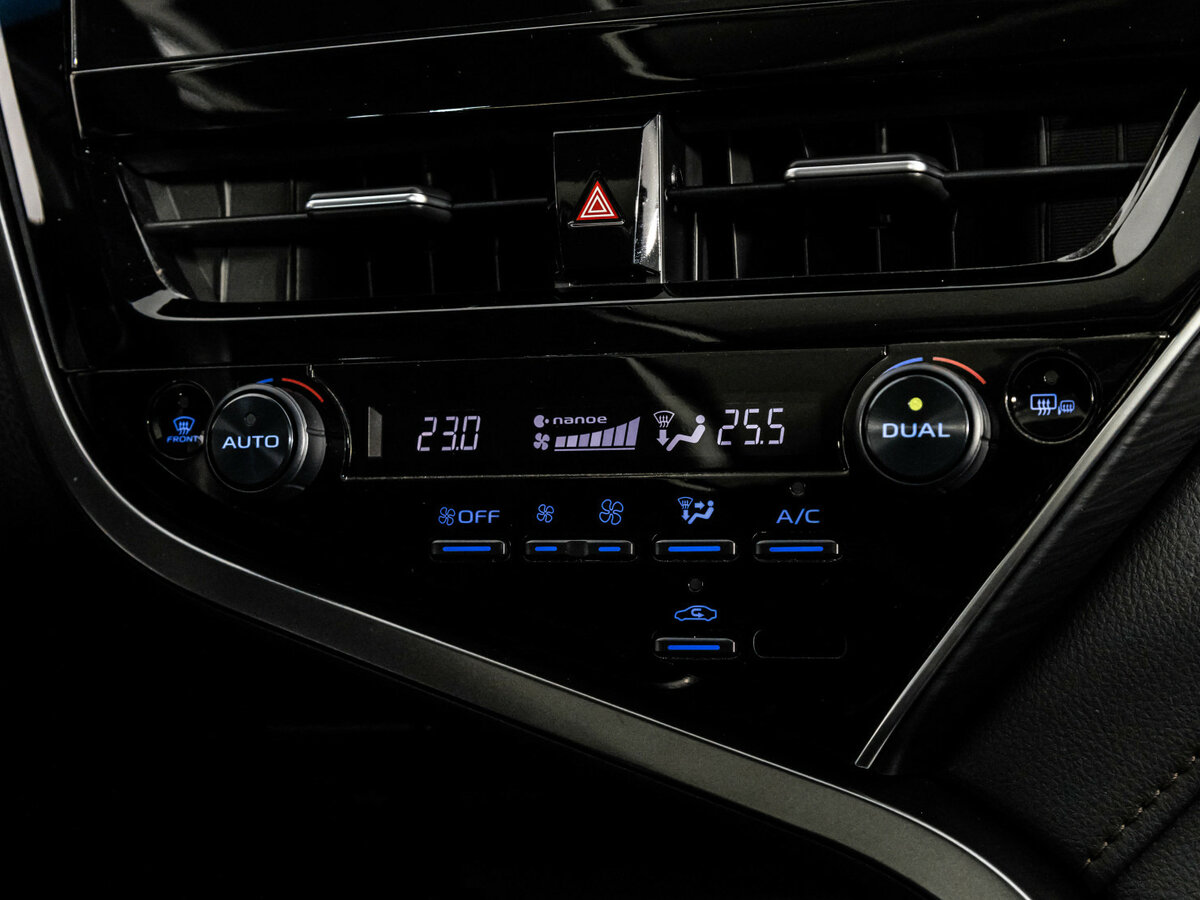 Toyota Camry 2023 года с пробегом. Фото: #15