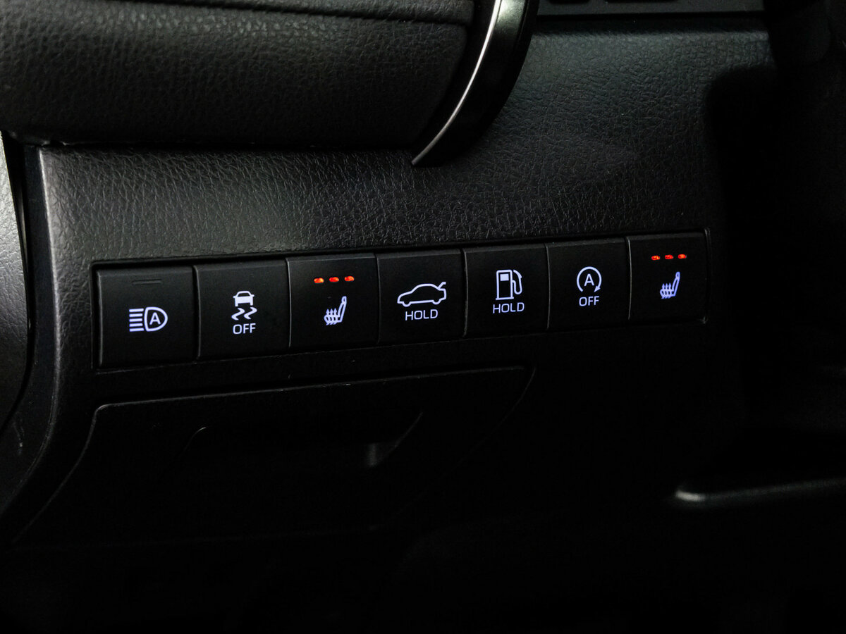 Toyota Camry 2023 года с пробегом. Фото: #18