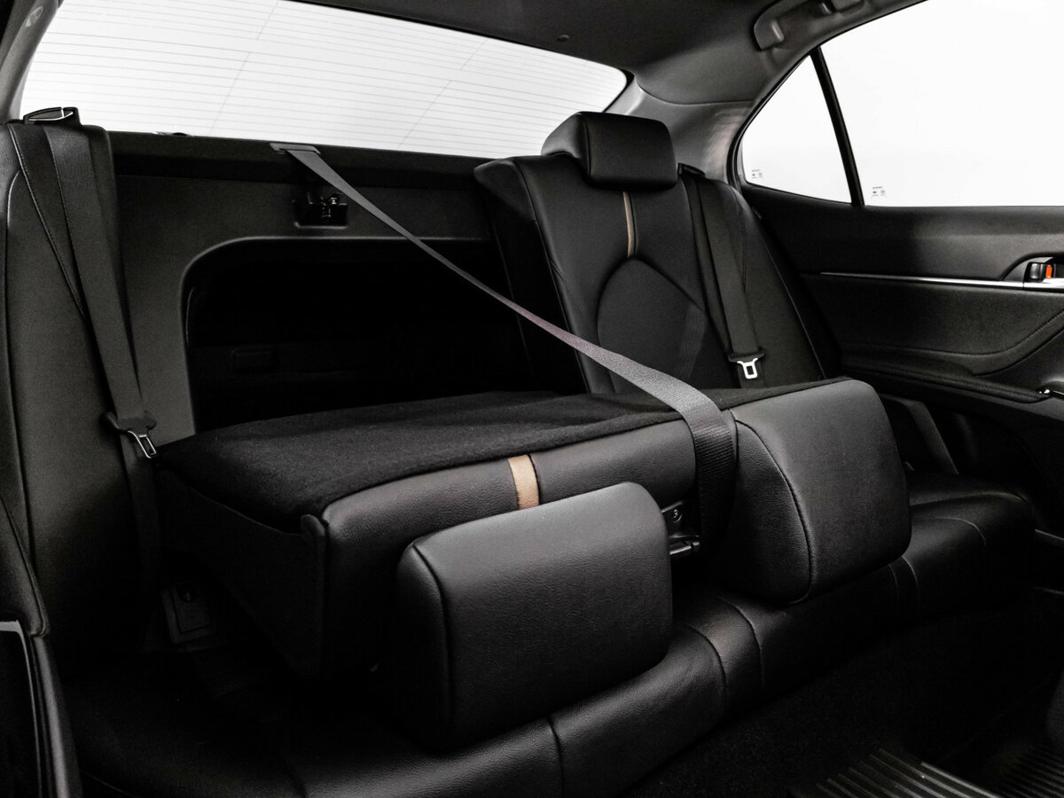 Toyota Camry 2023 года с пробегом. Фото: #24