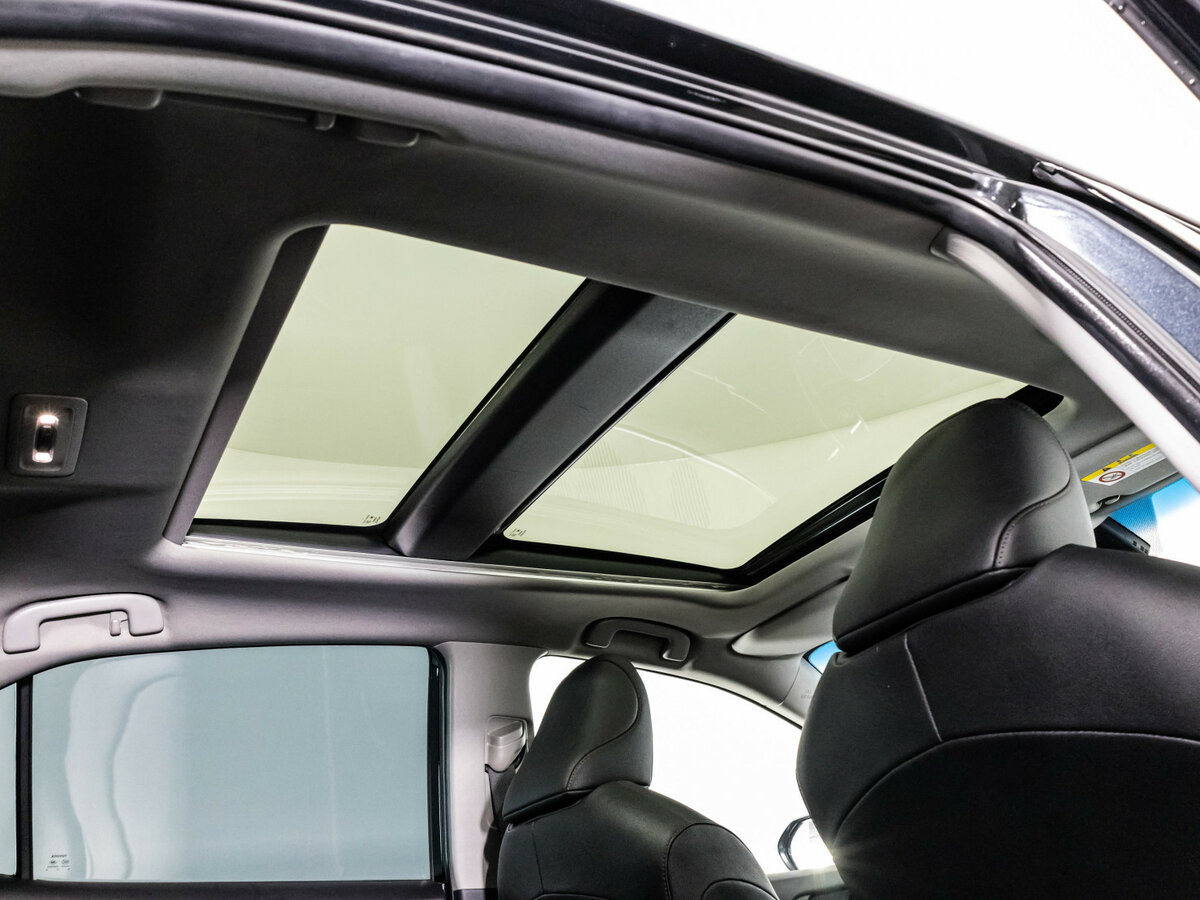 Toyota Camry 2023 года с пробегом. Фото: #26